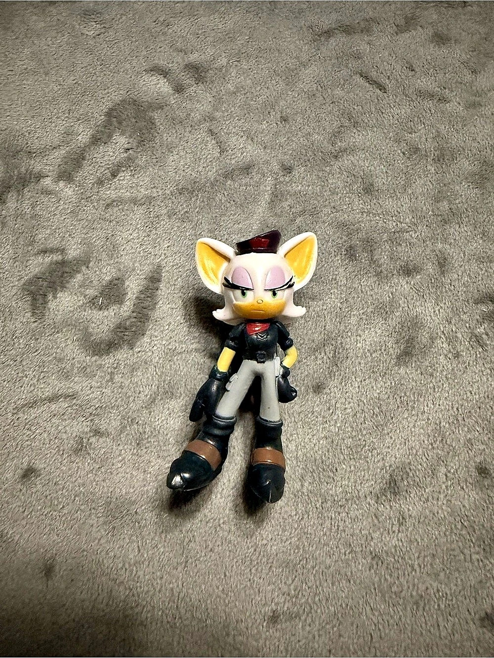 JAKKS Pacific Sonic the Hedgehog Rouge the Bat 4-Inch Action Figure Fox